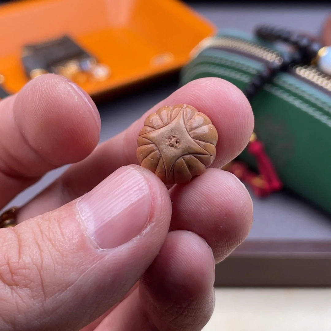 草珠菩提吊坠手串