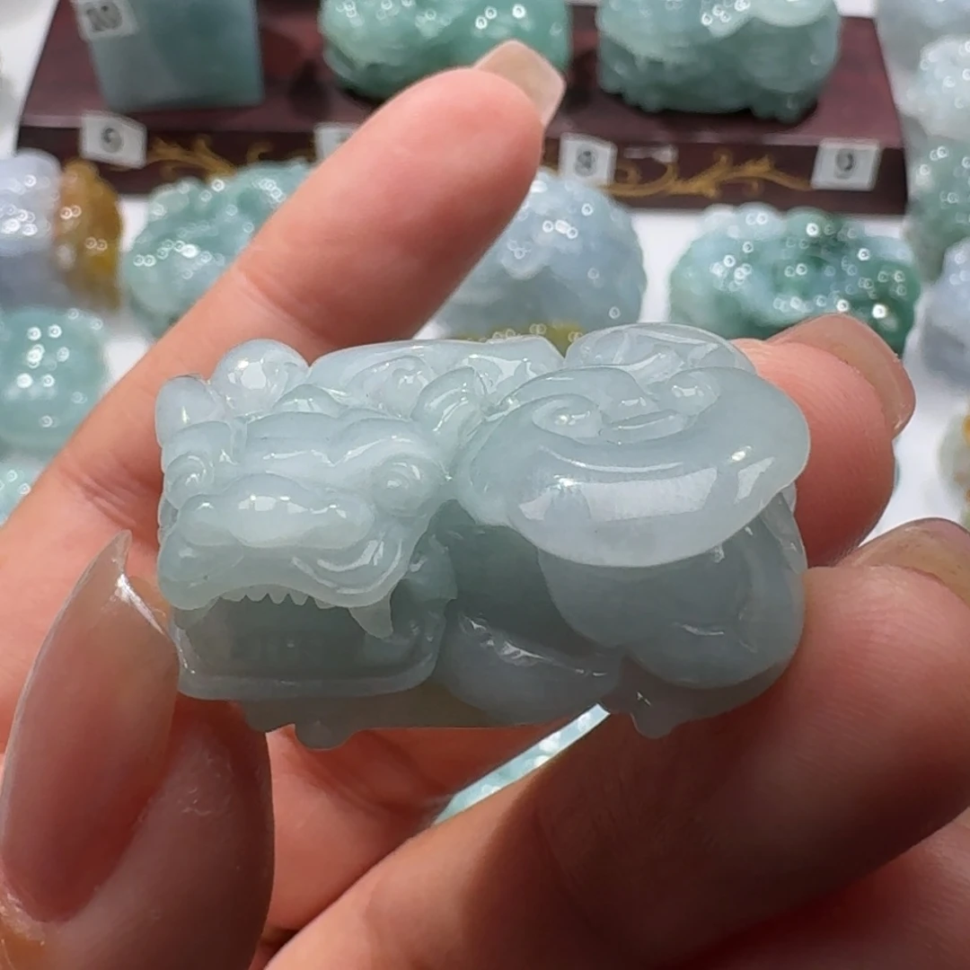 定制翡翠未镶嵌貔貅