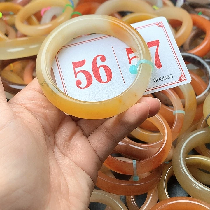 未镶嵌石英质玉（黄龙玉）手镯こ****.