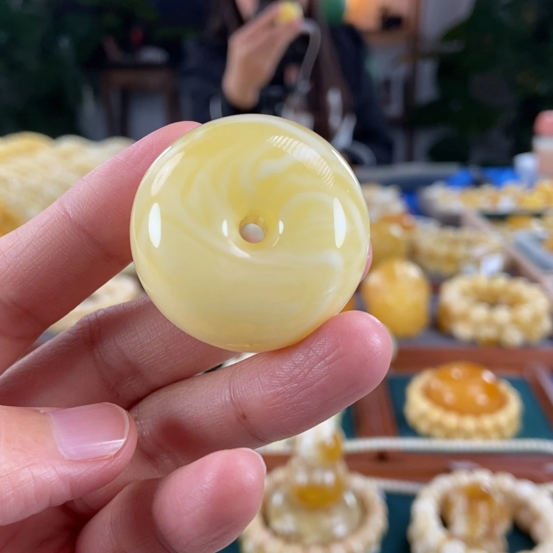 琥珀未镶嵌珠宝奇石17.86白花蜡平安扣