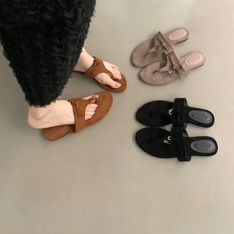 平底复古夹脚人字拖鞋女鞋子2025新款夏季外穿法式小凉拖沙滩凉鞋