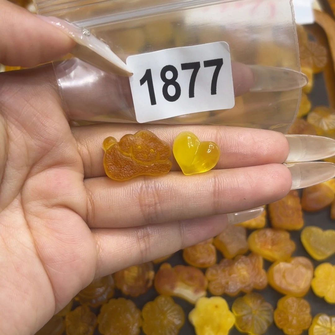 蓝****琥珀未镶嵌珠宝奇石