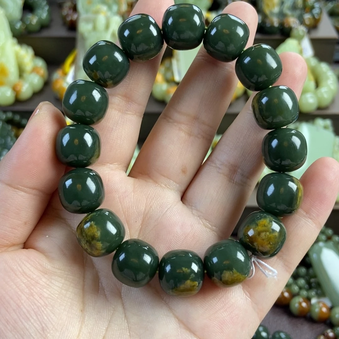 透闪石质玉未镶嵌手串