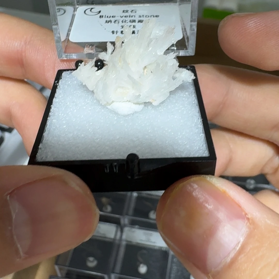 月下珠宝严选矿物