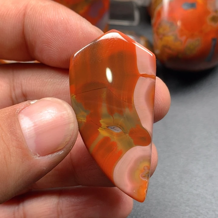 玛瑙/玉髓颈饰未镶嵌k*i