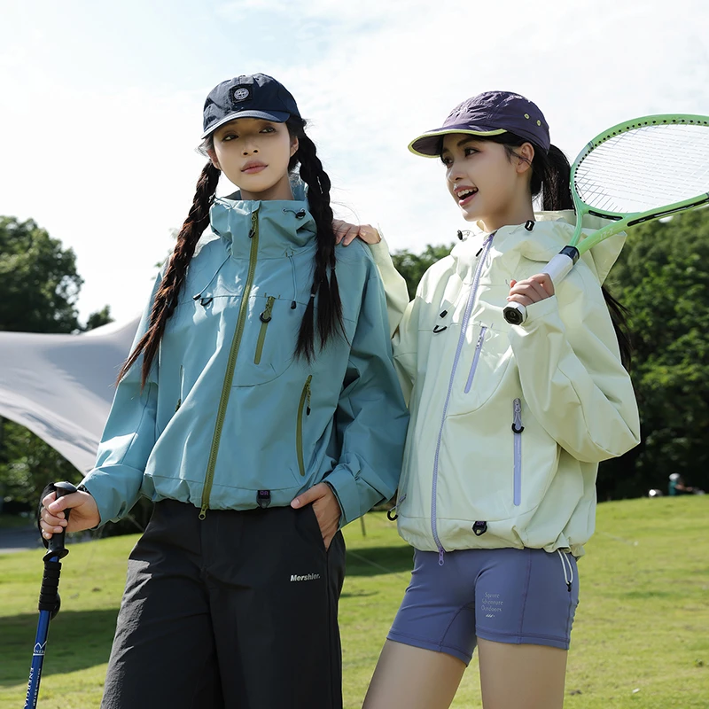 秋冬三合一防风防泼水女款冲锋外套加厚保暖时尚短款显高显瘦百搭