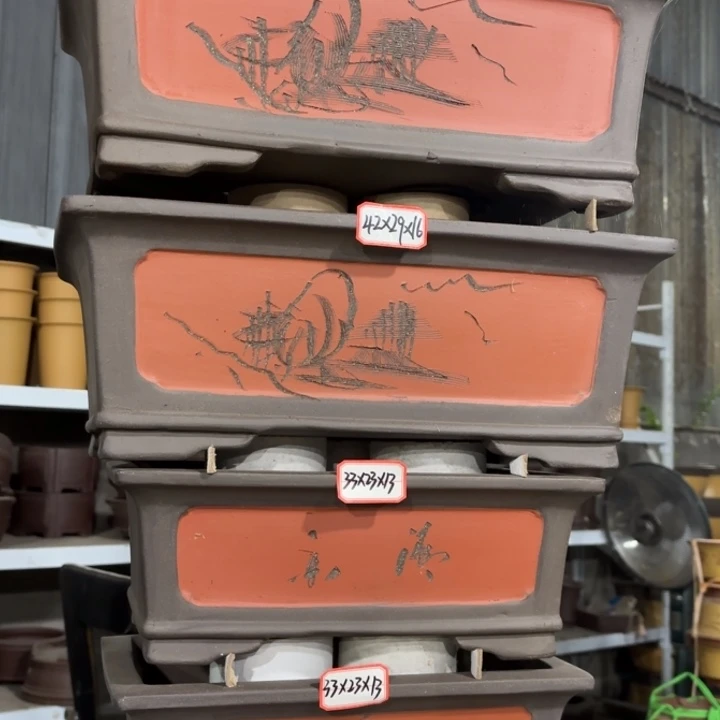 紫砂花盆138-4。