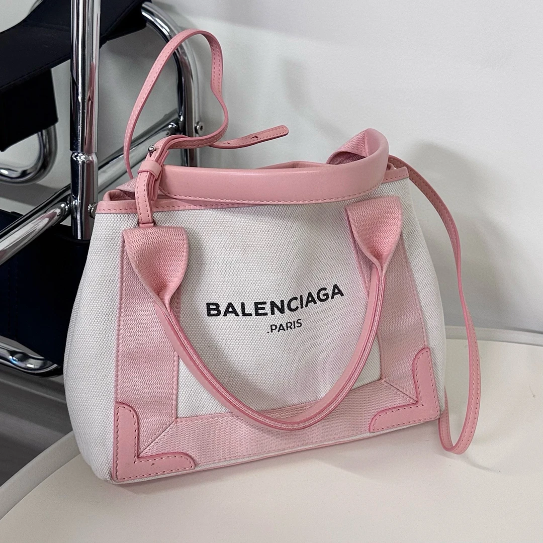 95新 Balenciaga/巴黎世家 巴黎世家 粉色沙滩小号斜挎包