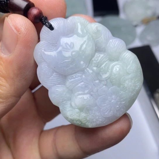 翡翠未镶嵌颈饰翡翠