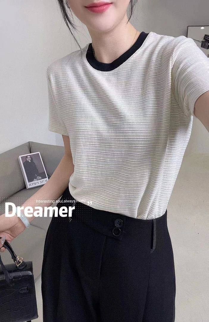 春款红色爱心T恤长袖圆领百搭纯色