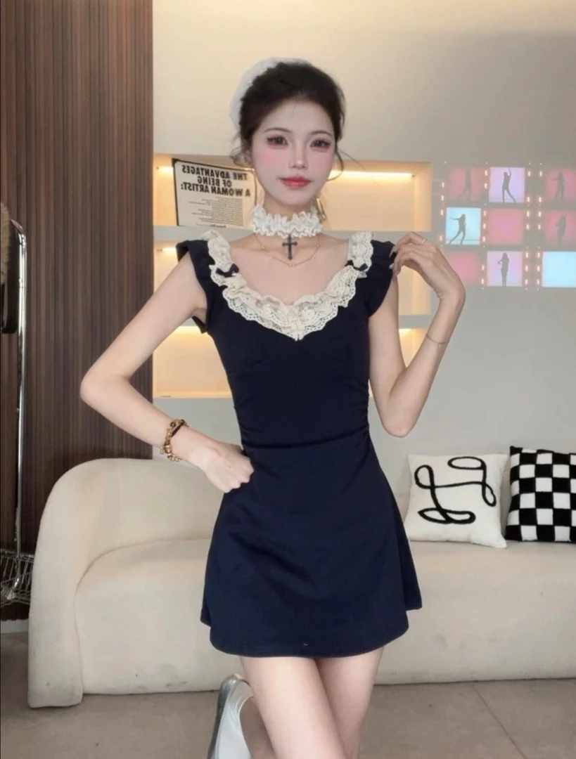 韩系蕾丝拼接辣妹小飞袖连衣裙女修身v领短裙