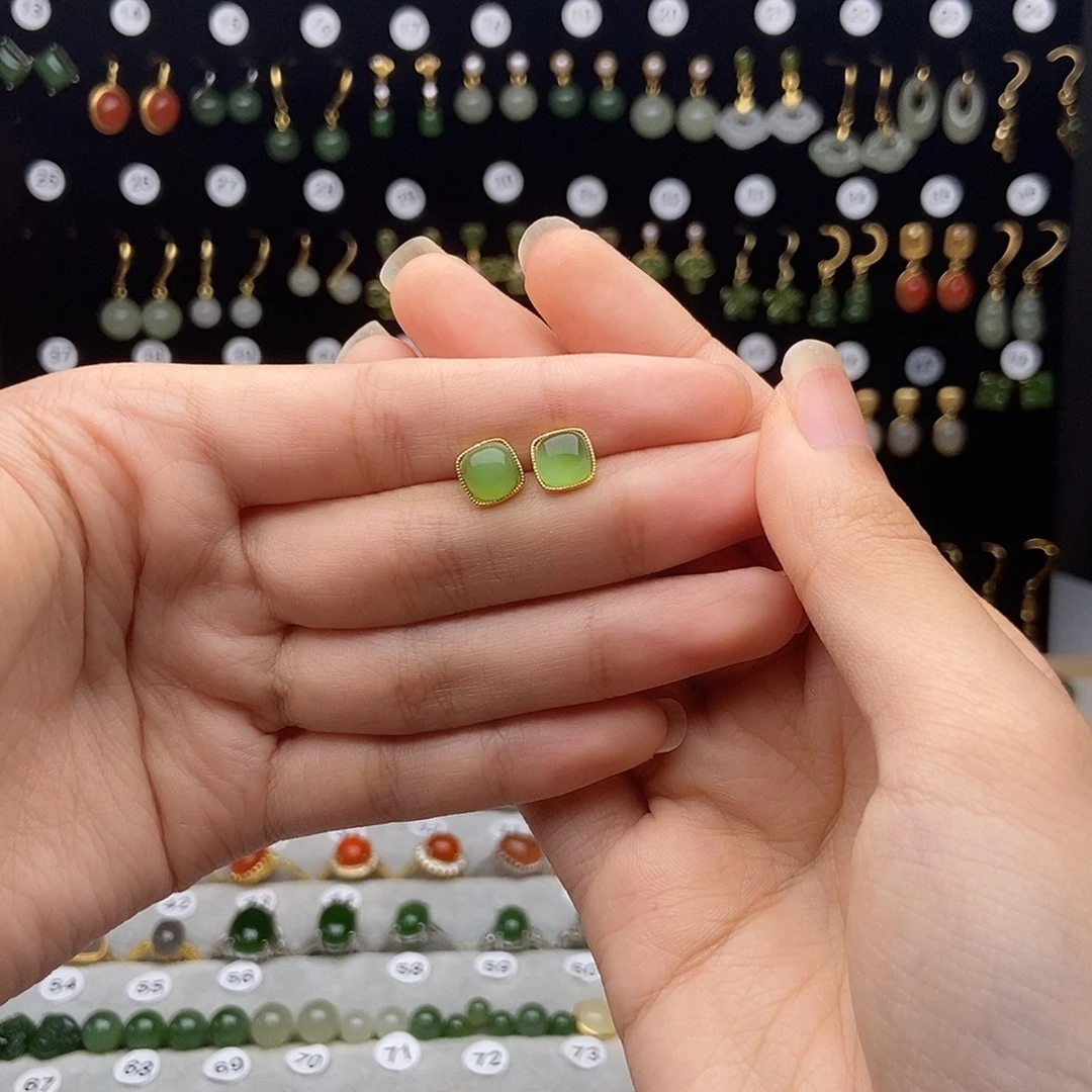 银S925镀金镶嵌和田玉耳饰
