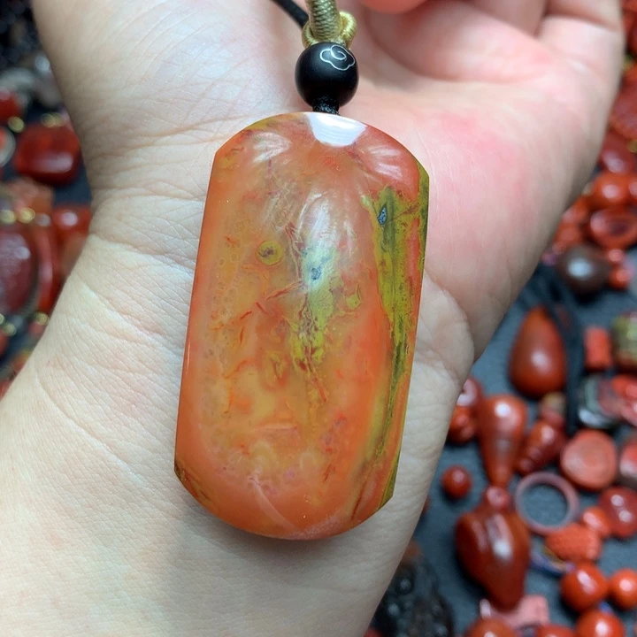 南红玛瑙未镶嵌颈饰
