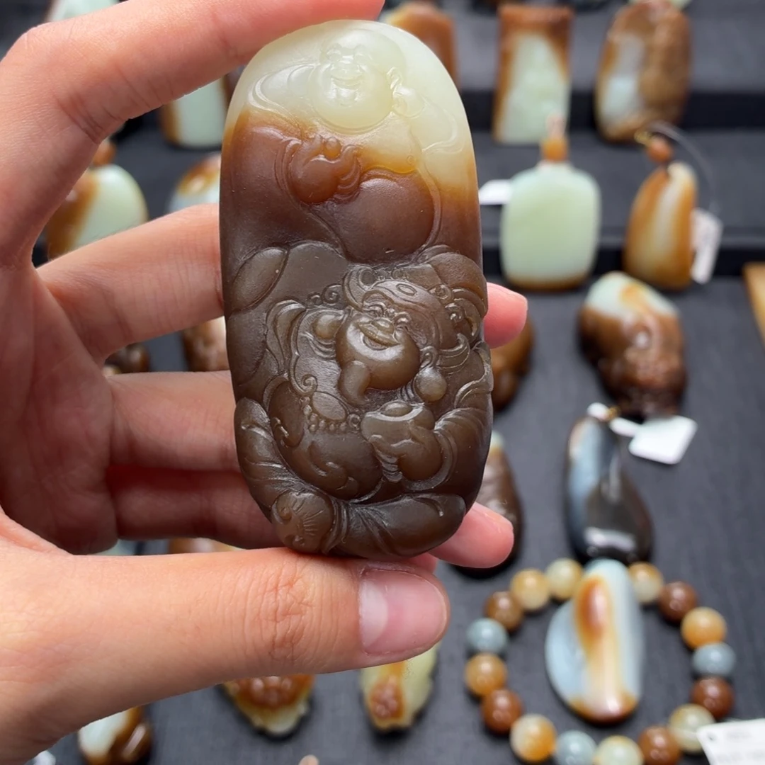 和田玉未镶嵌颈饰