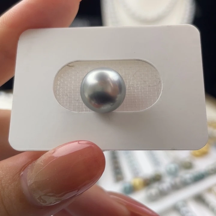 l***h未镶嵌耳饰海水珍珠极光镜面铂金灰单珠