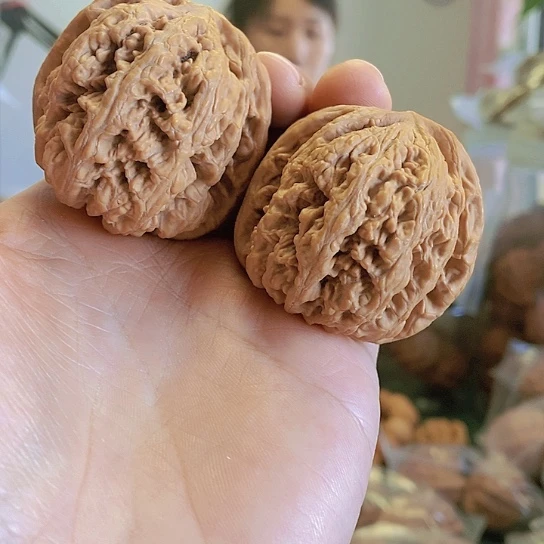 【闪购商品】把件文玩核桃42.5红皮粗筋