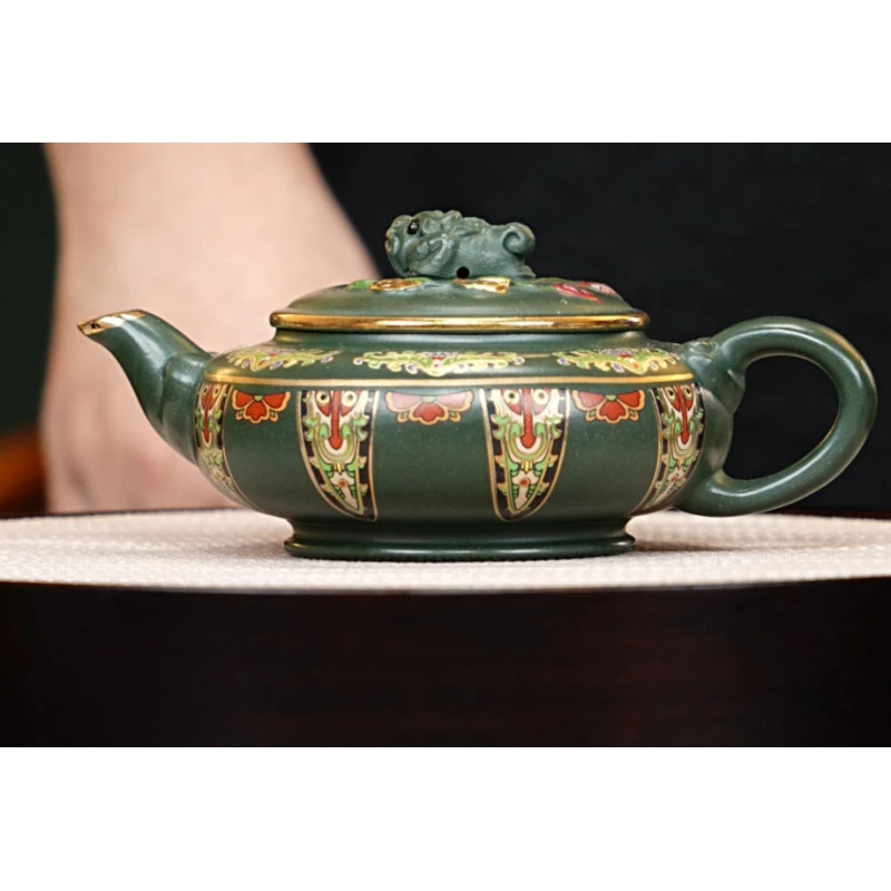 宜兴紫砂 金蟾珐琅彩 绿泥 汪庆龙 220cc