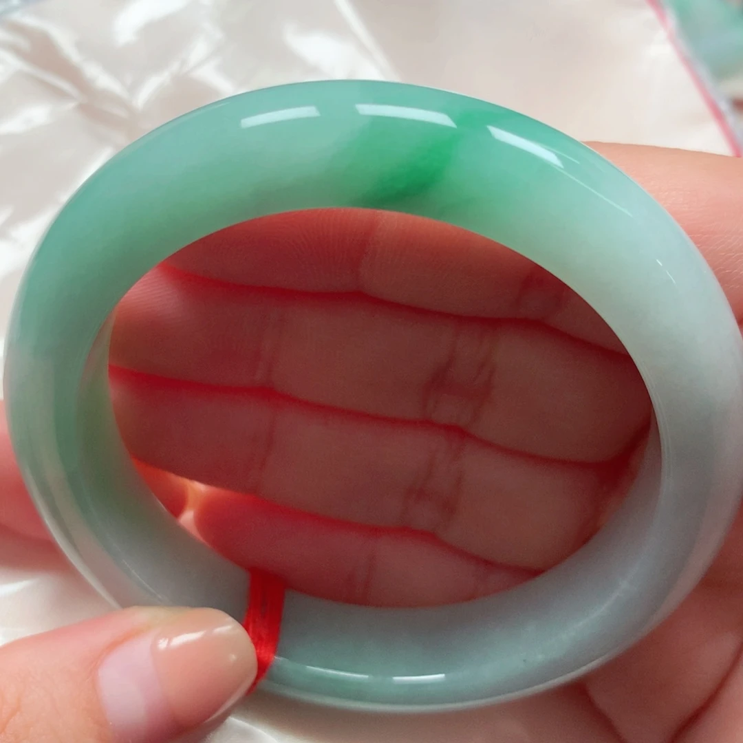 翡翠未镶嵌手镯22绿底飘花