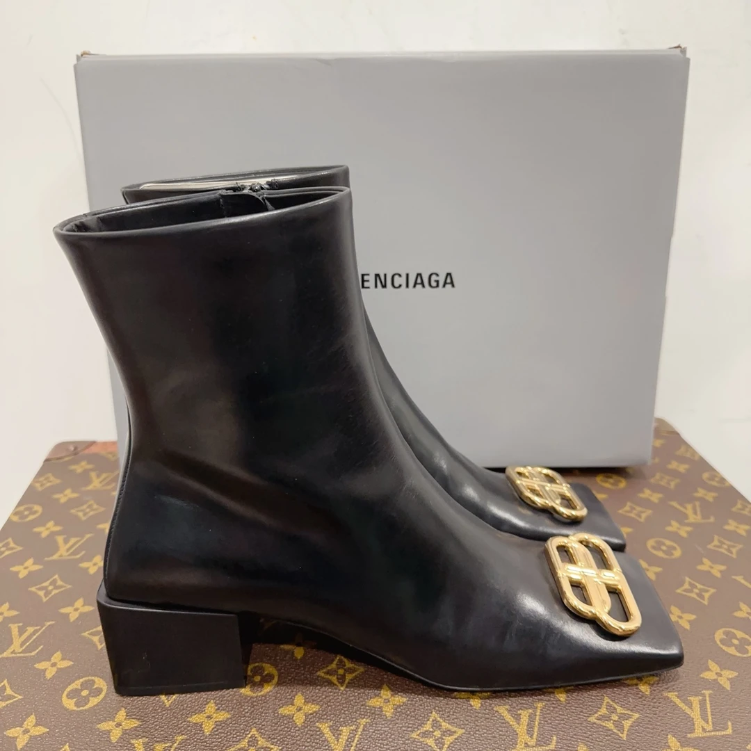 全新未使用 Balenciaga/巴黎世家 靴子尺码38成色看直播 GSL3069