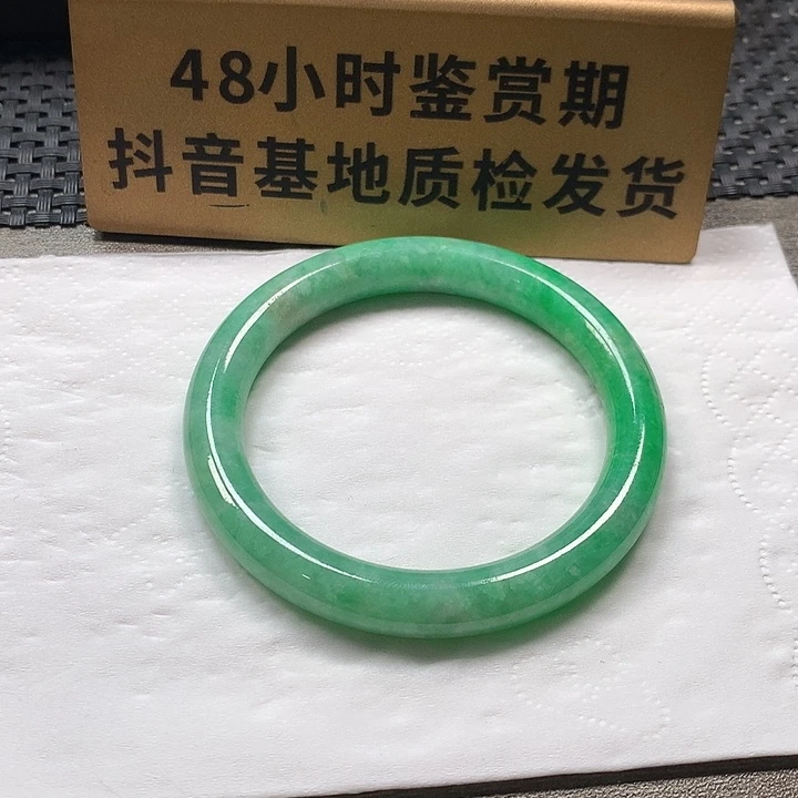 颈饰未镶嵌翡翠51.8圆条 瑕疵