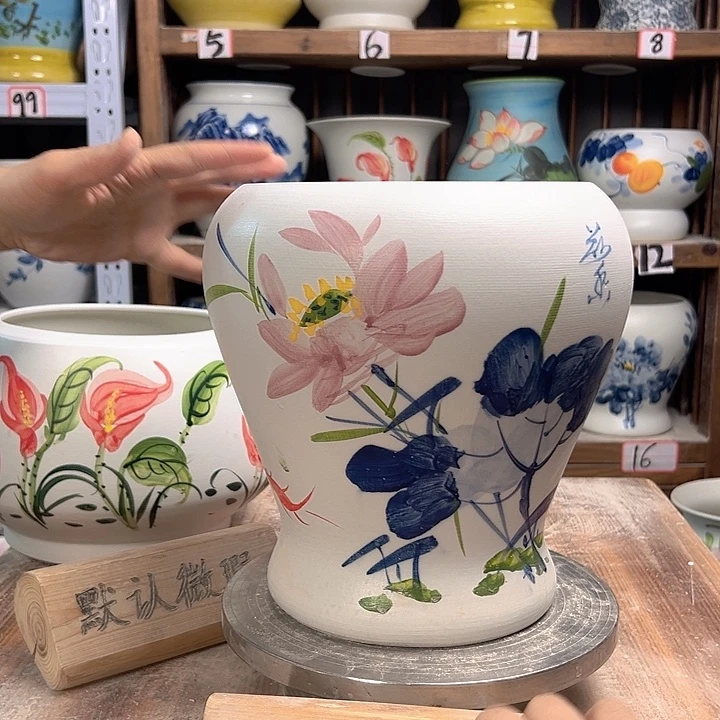 陶鱼尾青花荷花陶瓷