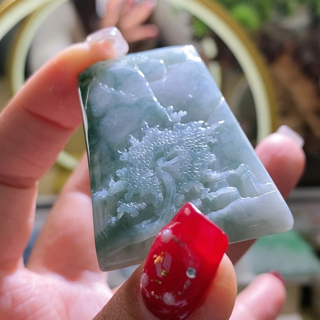 【闪购商品】翡翠颈饰未镶嵌山水