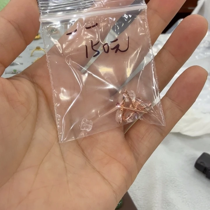 一***宝和田玉手镯未镶嵌