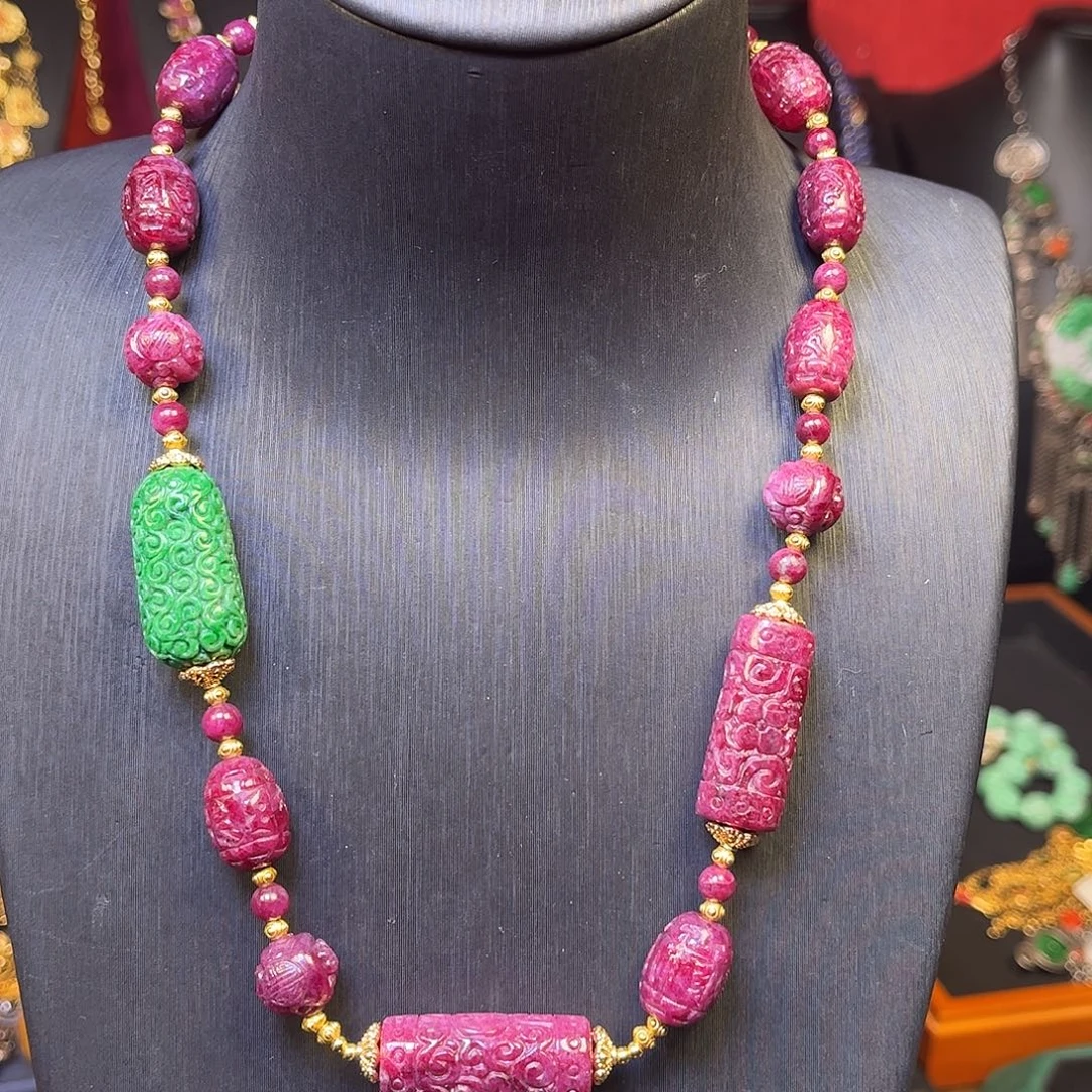 颈饰未镶嵌红宝石