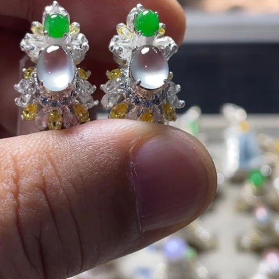 未镶嵌定制翡翠耳钉