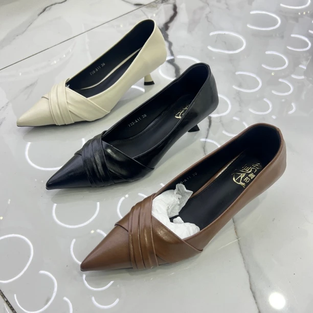 739-A11浅口法式尖头胶粘工艺中跟单鞋跟鞋简约春季细跟