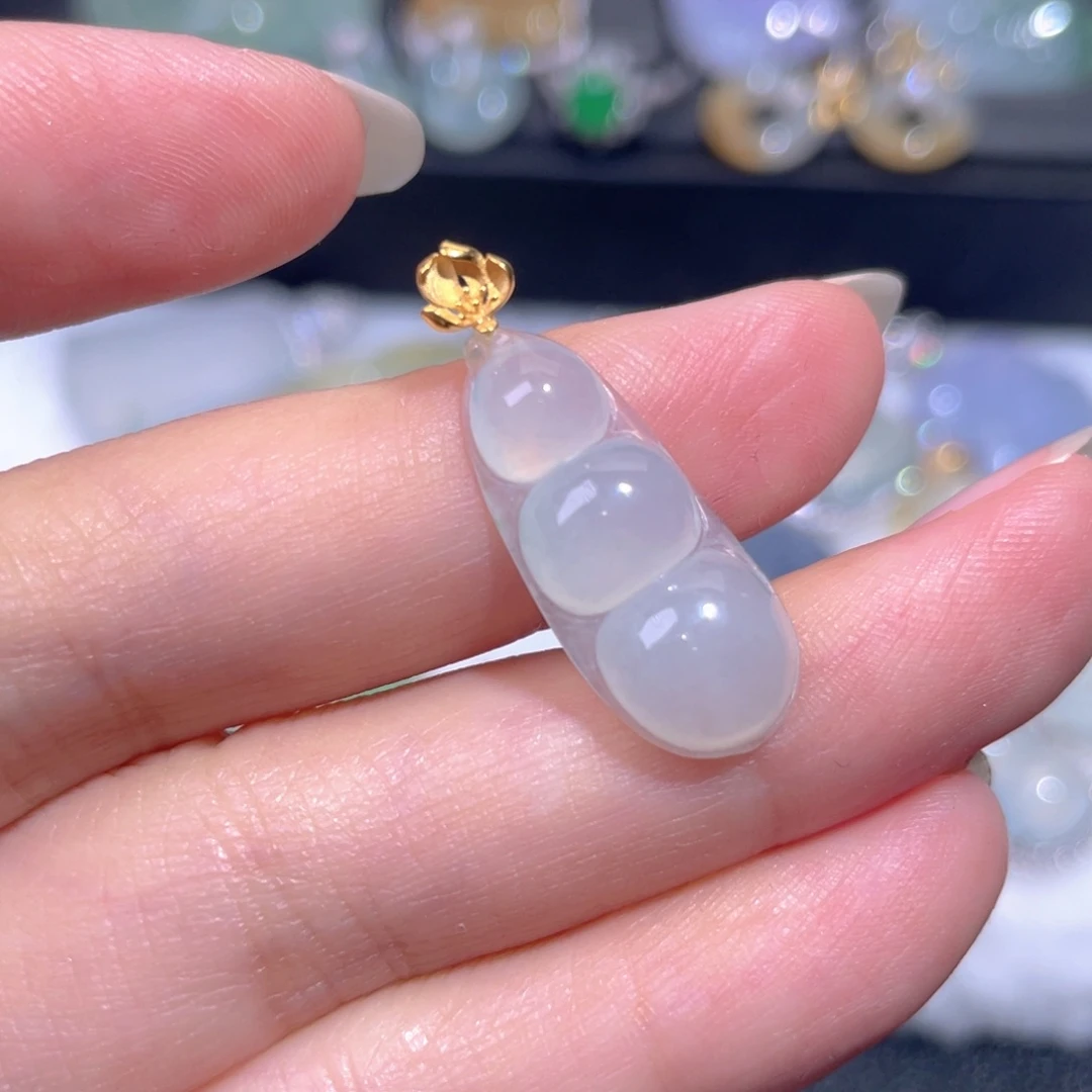 颈饰18K金镶嵌翡翠翡翠