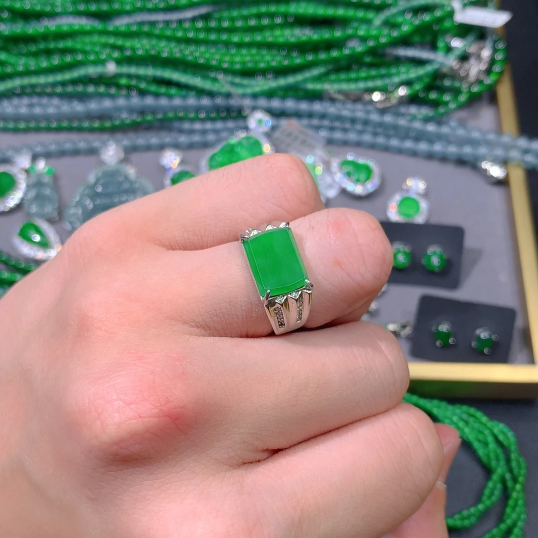 翡翠戒指未镶嵌天然