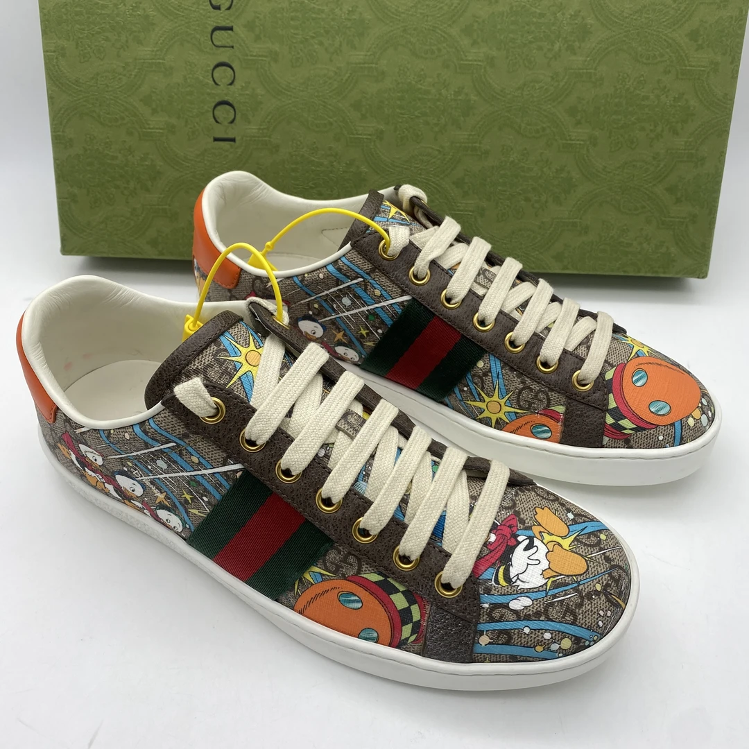 95新 GUCCI/古驰 38欧码/男款 唐老鸭图案拼接老花时尚潮流板鞋