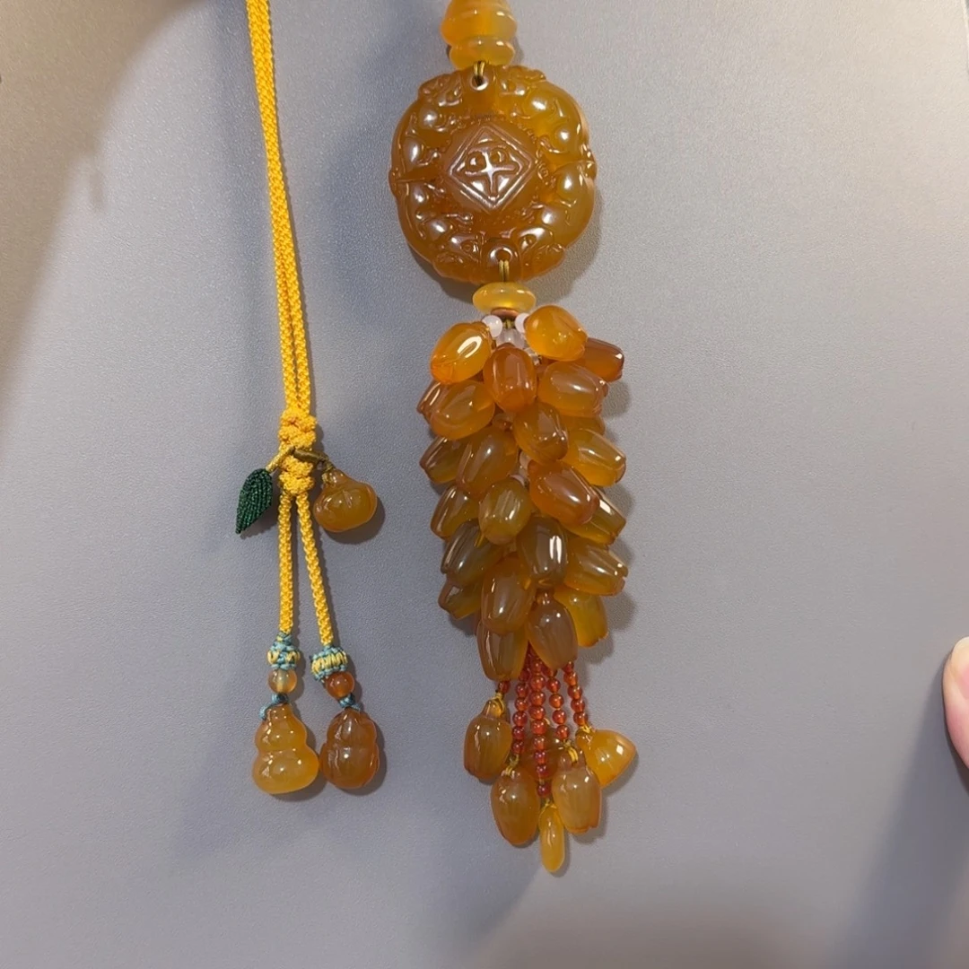 梅***开玛瑙/玉髓汽车挂件福利款未镶嵌