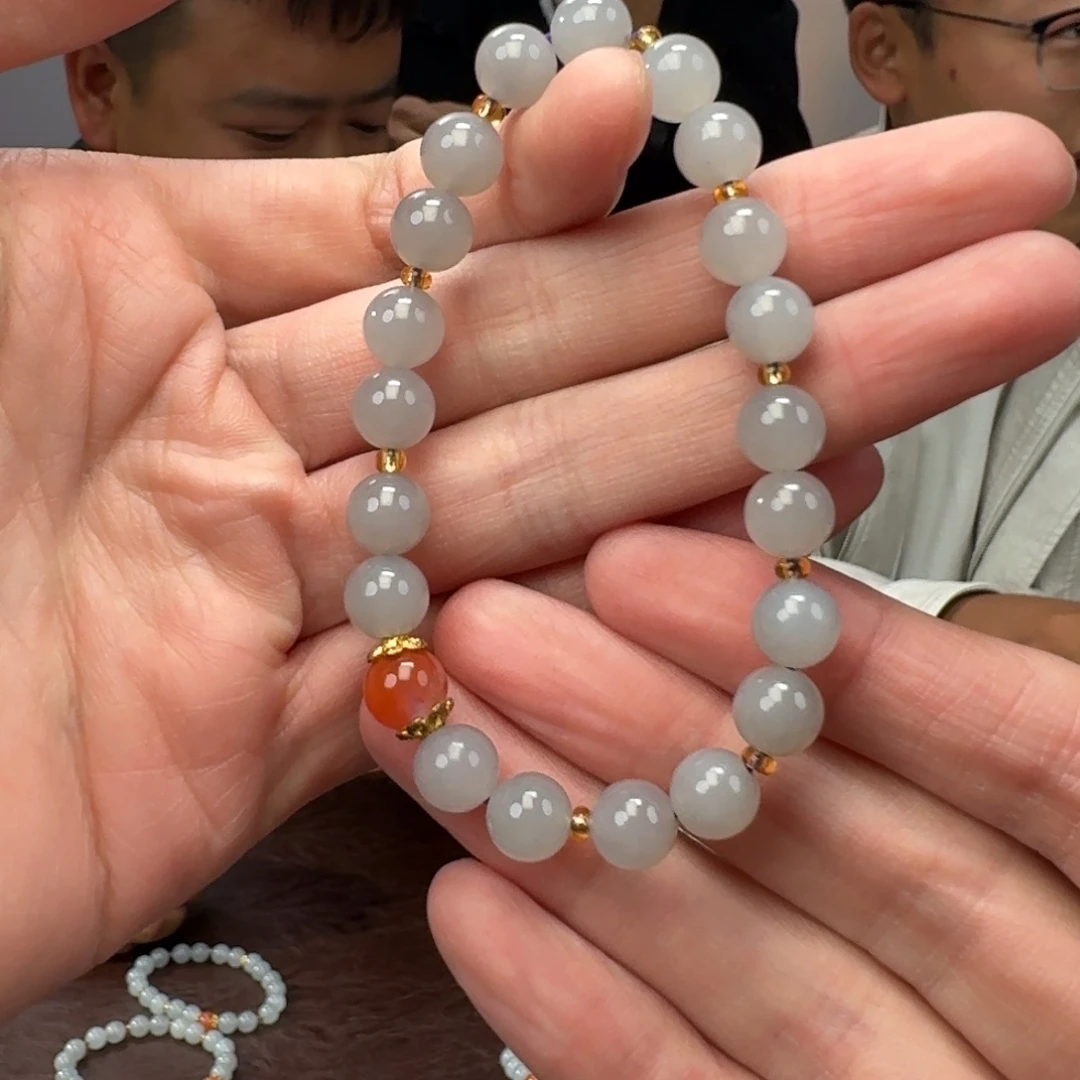 和田玉未镶嵌颈饰1023小朱卡8左右