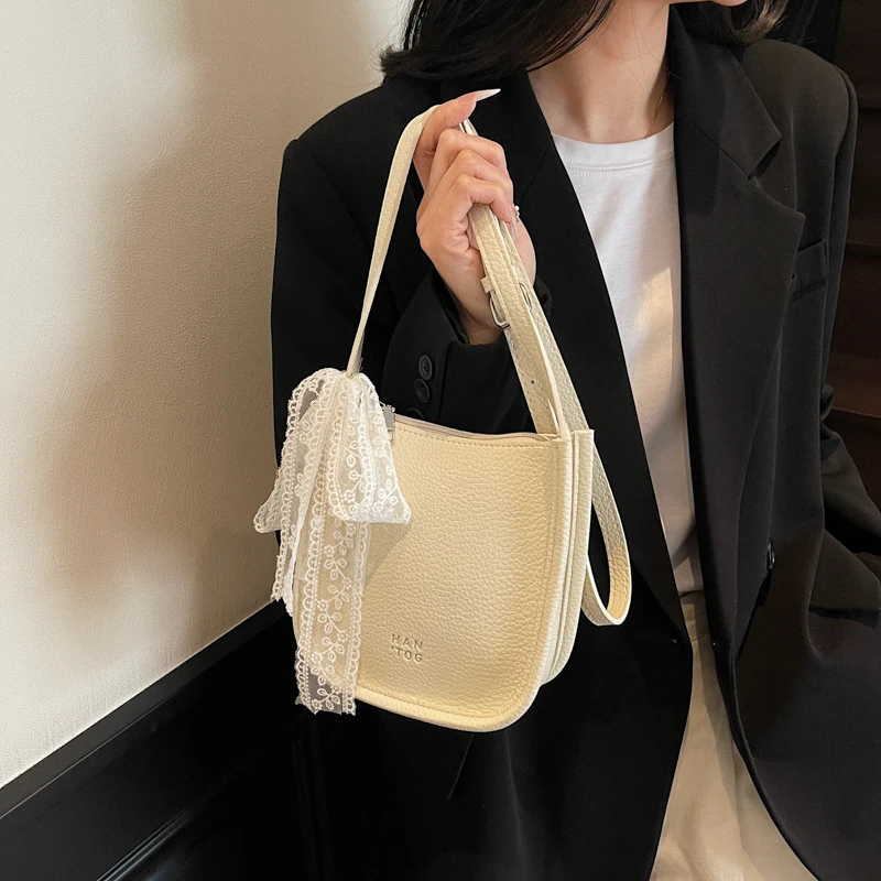 腋下包拉链时尚小众斜挎包ins洋气单肩款夏季森系方形