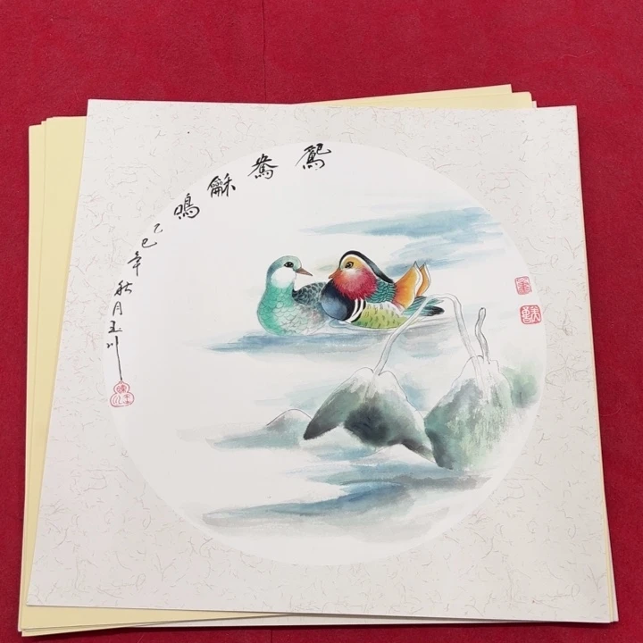 国画花鸟等图案为一体而