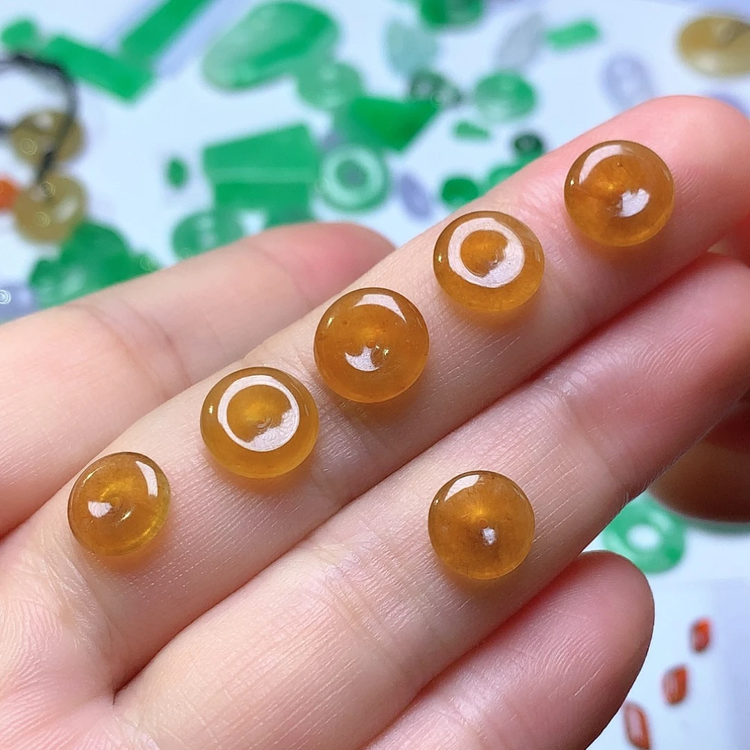 颈饰未镶嵌翡翠扣