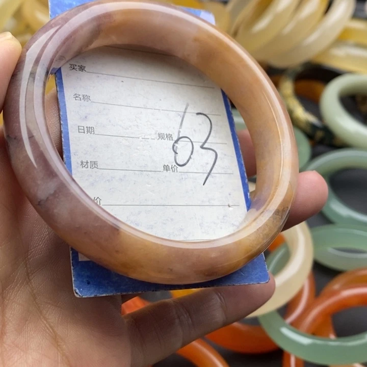 未镶嵌手镯石英质玉
