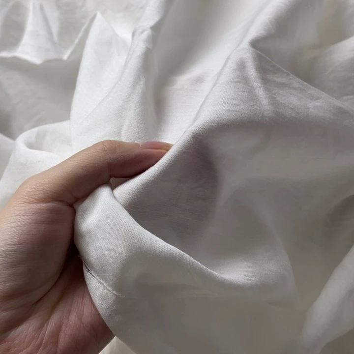白色人鱼姬1米瑕疵