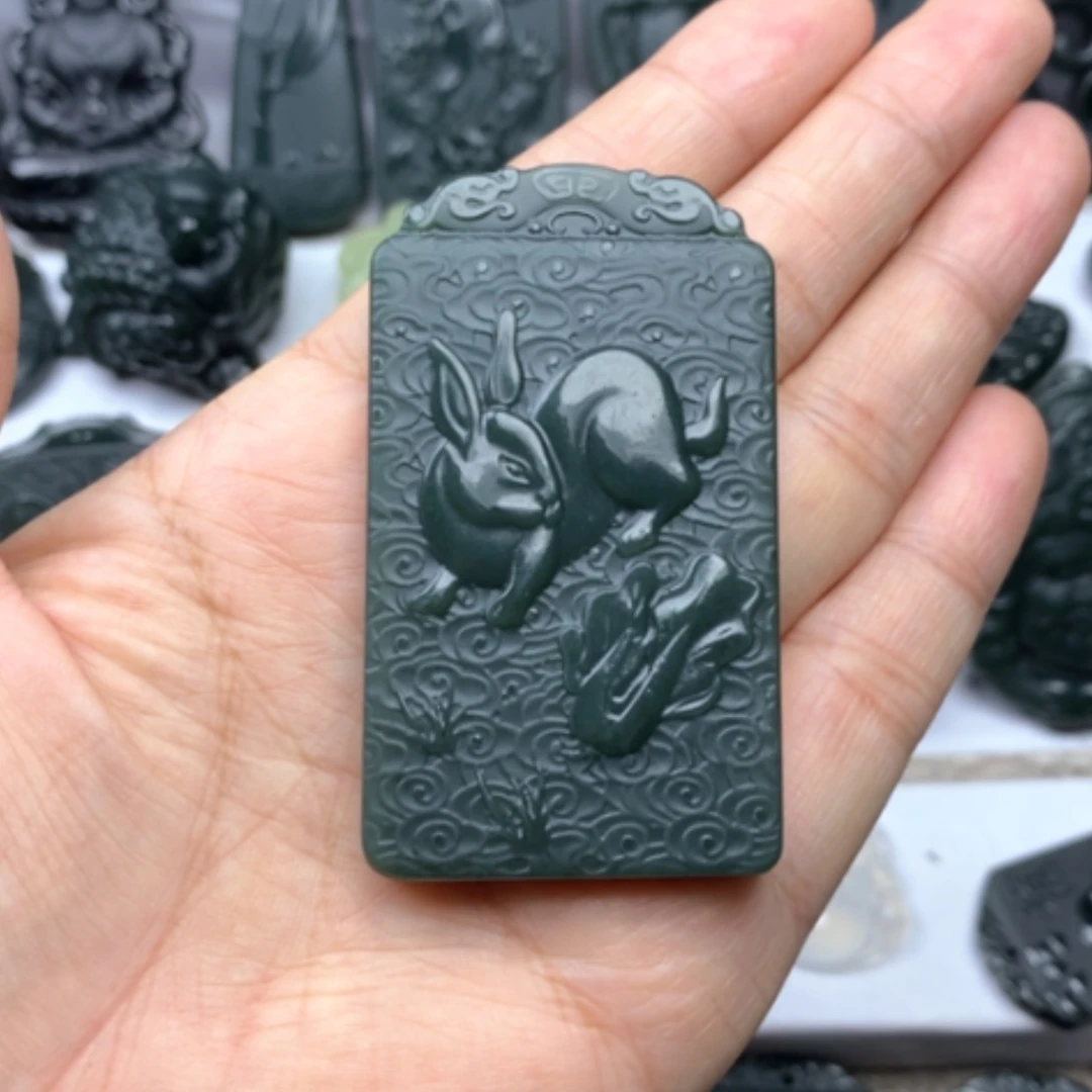 【闪购商品】颈饰未镶嵌和田玉（青玉）双面雕刻