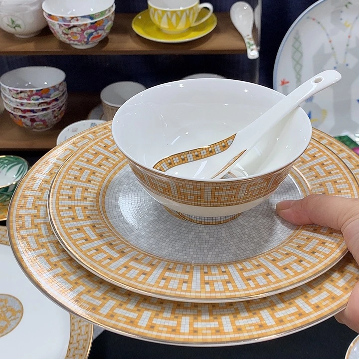 瓷片咖啡的味道真的很