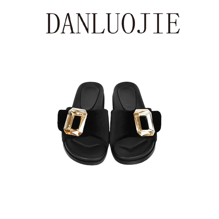 丹珞婕 水晶拖鞋 真丝丝绒玻璃钻扣羊皮生胶大底时尚一字凉拖