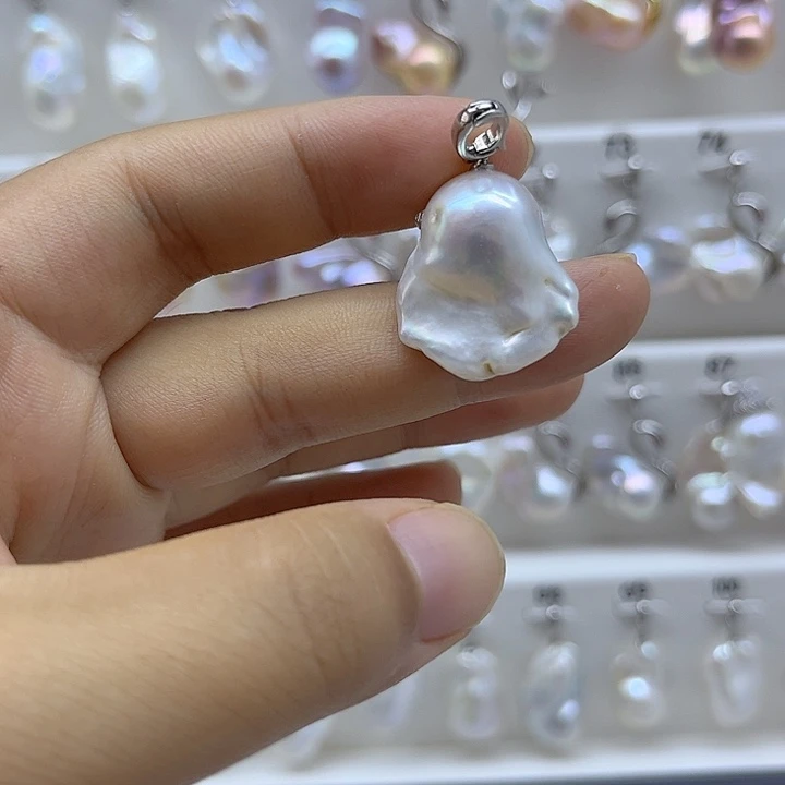 颈饰未镶嵌淡水珍珠