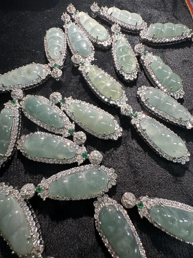 天然翡翠A货四季豆锁骨福豆（多样性随机发货一个）