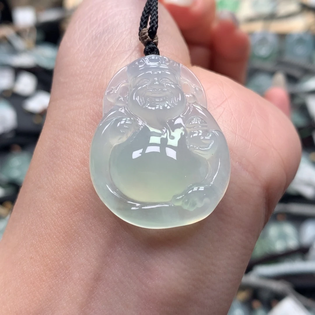 翡翠颈饰未镶嵌财神