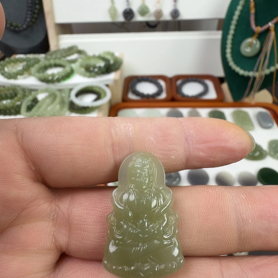 和田玉（糖玉）未镶嵌颈饰