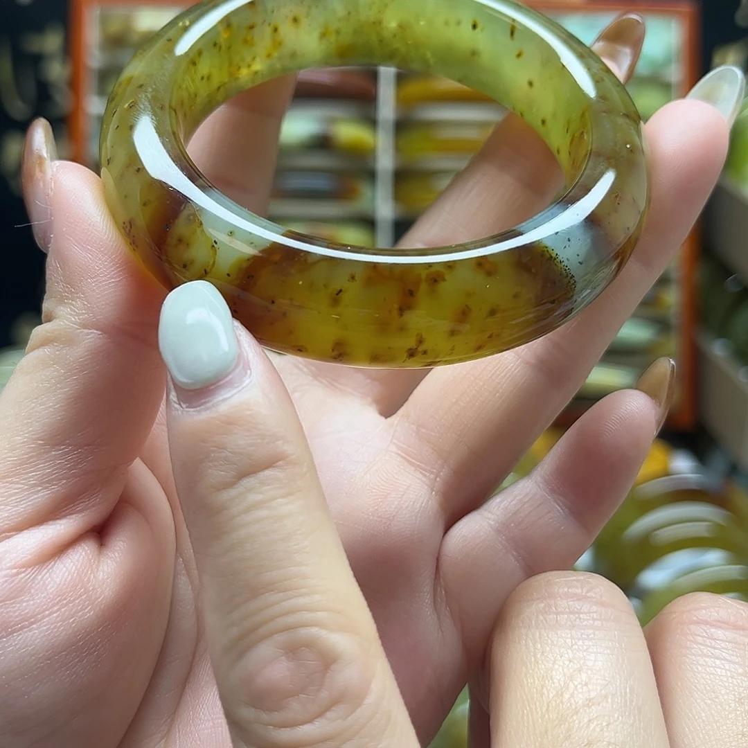 岫玉未镶嵌手镯56圈口瑕疵不退换