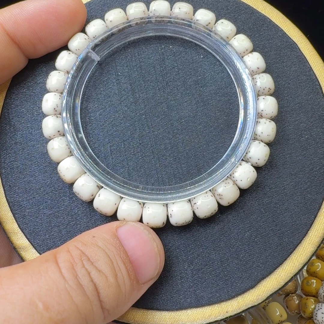 2***6星月菩提手串石玉料