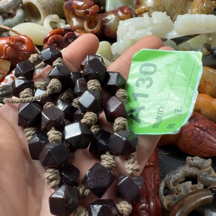 用***！玛瑙/玉髓颈饰合金